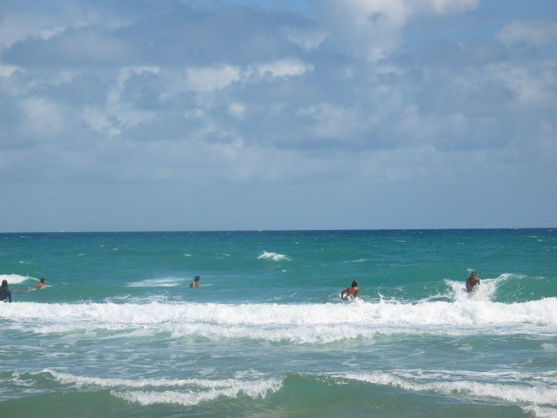 5 people in the ocean